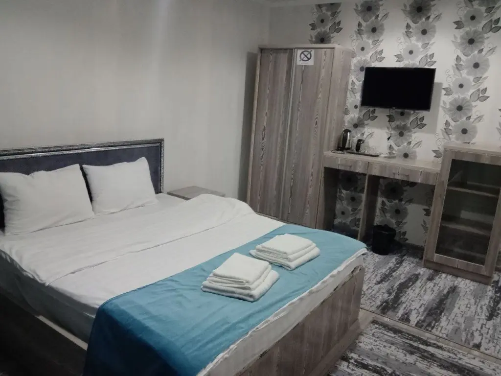 Навои: Navoiy Fayz Hotel