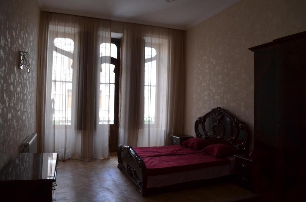 Тбилиси: Sweet Home Agmashenebeli