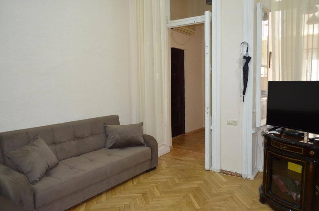 Тбилиси: Sweet Home Agmashenebeli