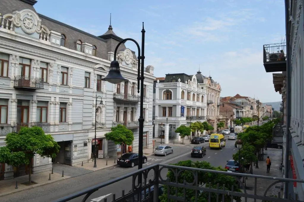 Тбилиси: Sweet Home Agmashenebeli