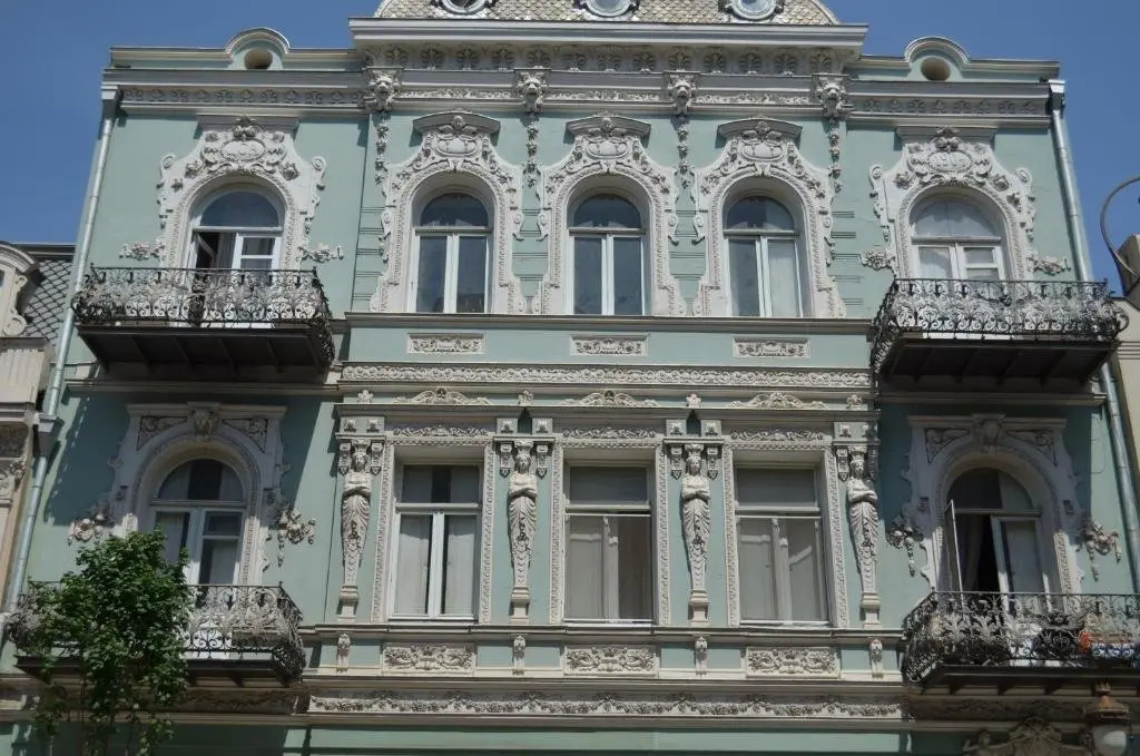 Тбилиси: Sweet Home Agmashenebeli