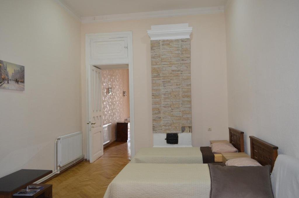 Тбилиси: Sweet Home Agmashenebeli
