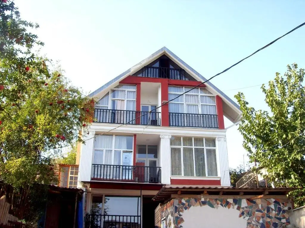 Тбилиси: Hotel NADIKVARI