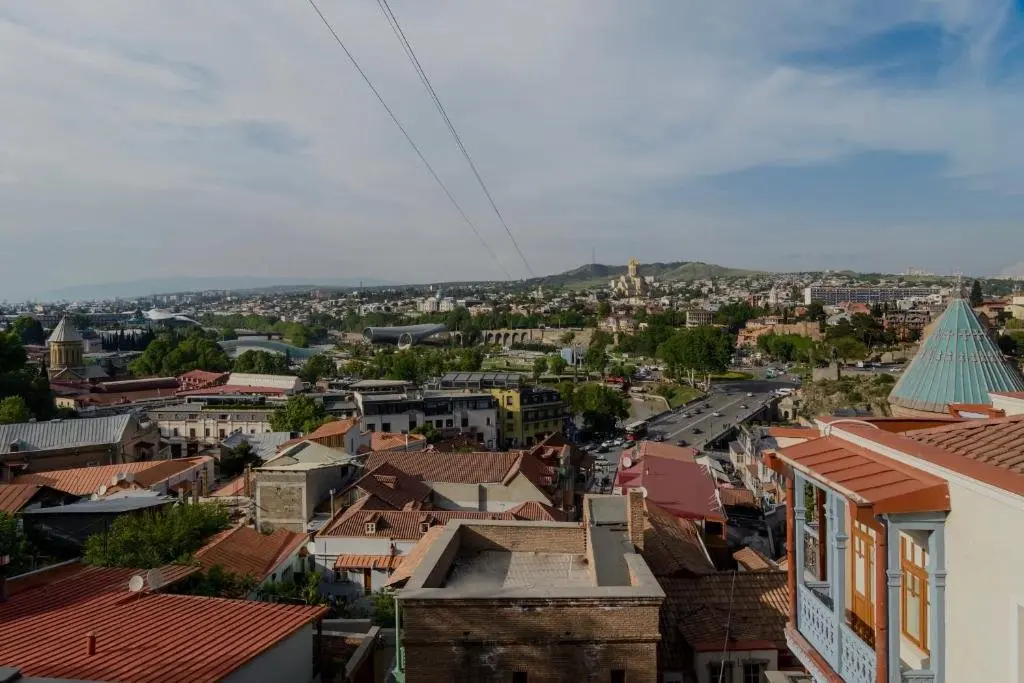 Тбилиси: New apartment with amazing views in Old Tbilisi