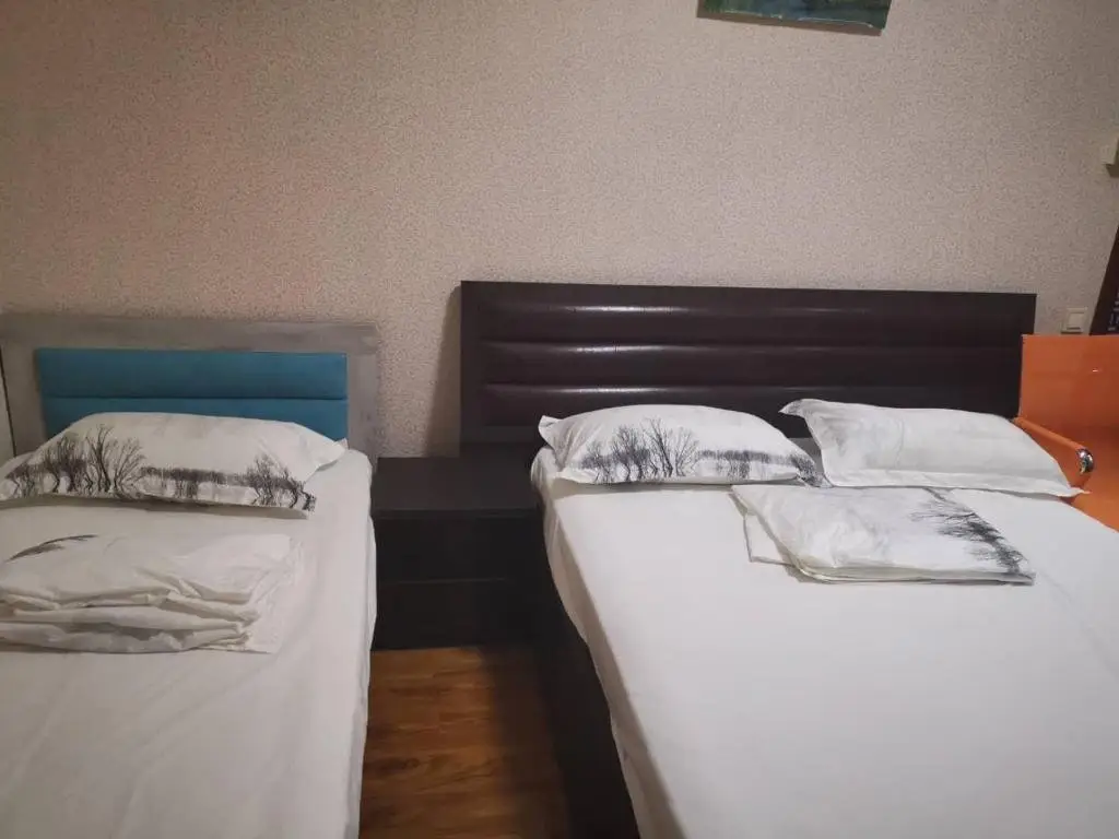 Тбилиси: Great Wall Hotel