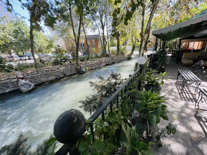 Ташкент: Riverside Hotel