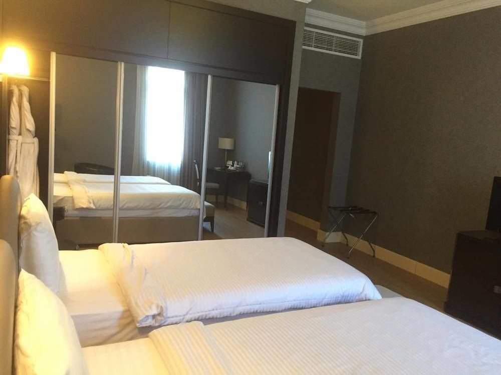 Батуми: President Plaza Hotel