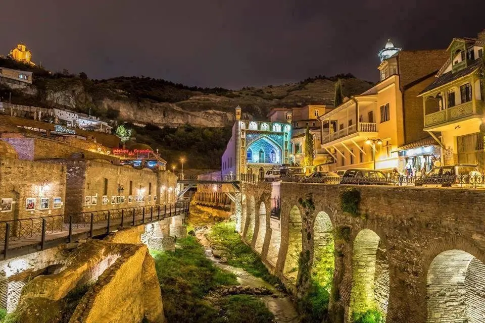 Тбилиси: Nutsa's Apartment in old Tbilisi