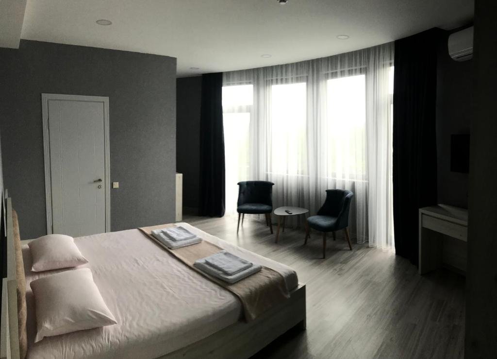 Батуми: Hotel FLEUR DE LIS