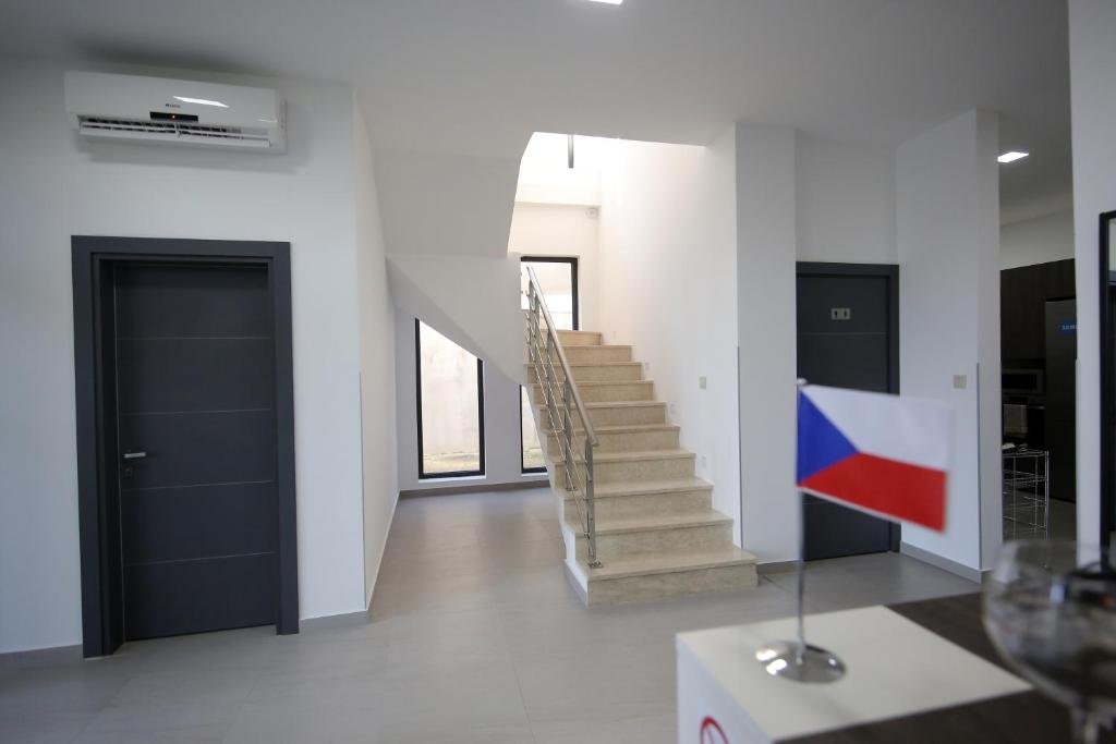 Зугдиди: Guest House Prague