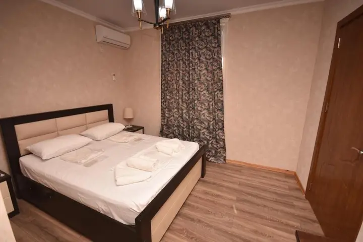 Зугдиди: Hotel Sokhumi