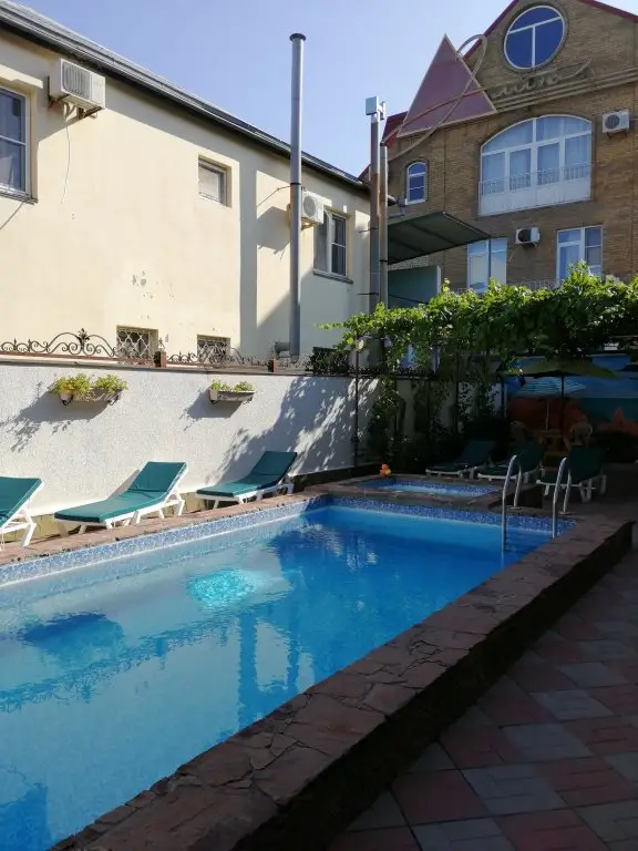 Витязево: Delfiniya Guest House