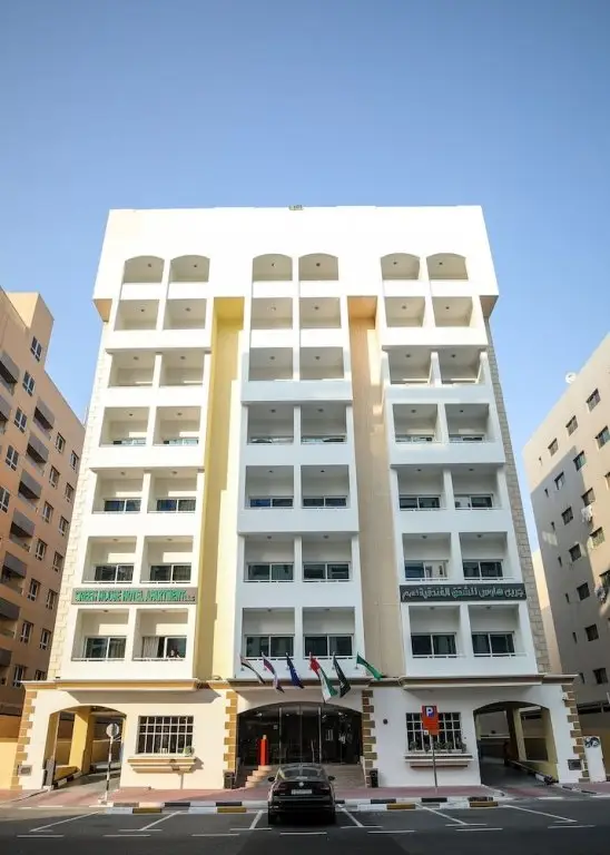 Дубай: Green House Hotel Suites & Apartment