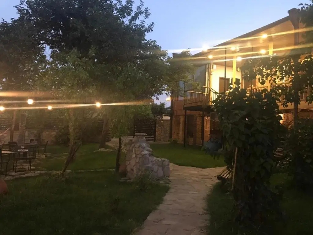 Телави: Guest House Chiko