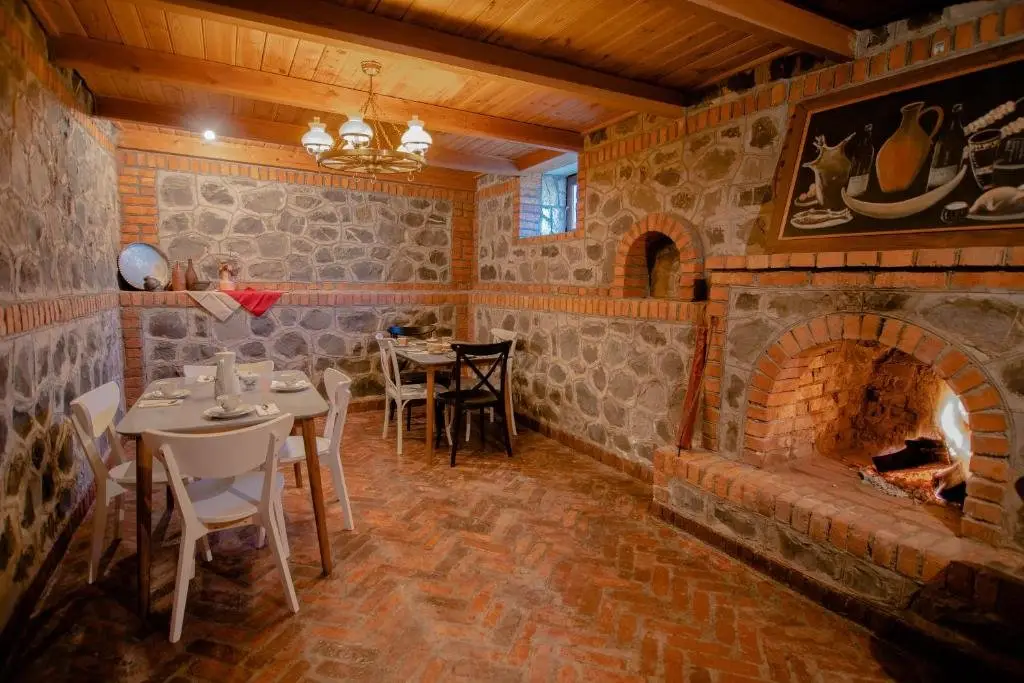 Телави: Guest House "Old House"