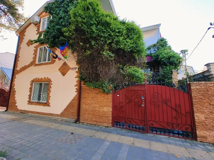 Анапа: Гостевой дом Renata 35