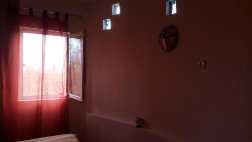 Телави: L House