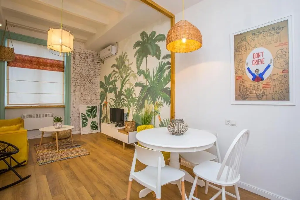 Тбилиси: Proper Apartments Stunning & Elegant Apartments in the Heart of Tbilisi