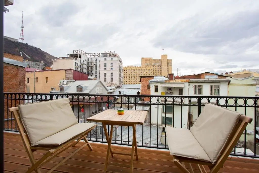 Тбилиси: Proper Apartments Stunning & Elegant Apartments in the Heart of Tbilisi