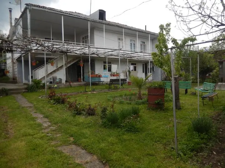 Телави: ninos house