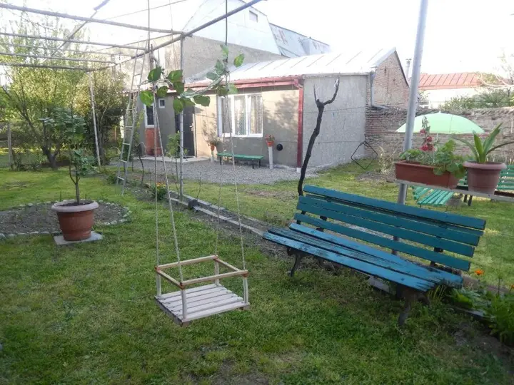 Телави: ninos house