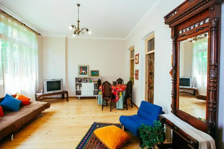 Тбилиси: Cozy Apartment with Private Garden