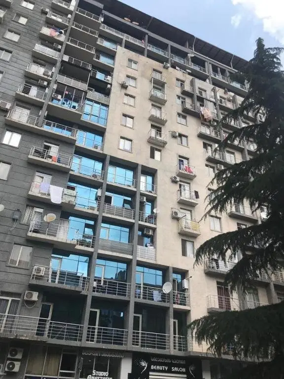 Батуми: flat near 6 may park