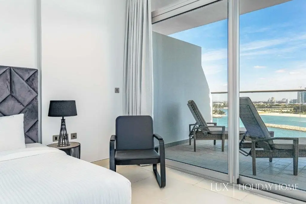 LUX - Opulent Island Suite Burj Khalifa View 2 — фото 1