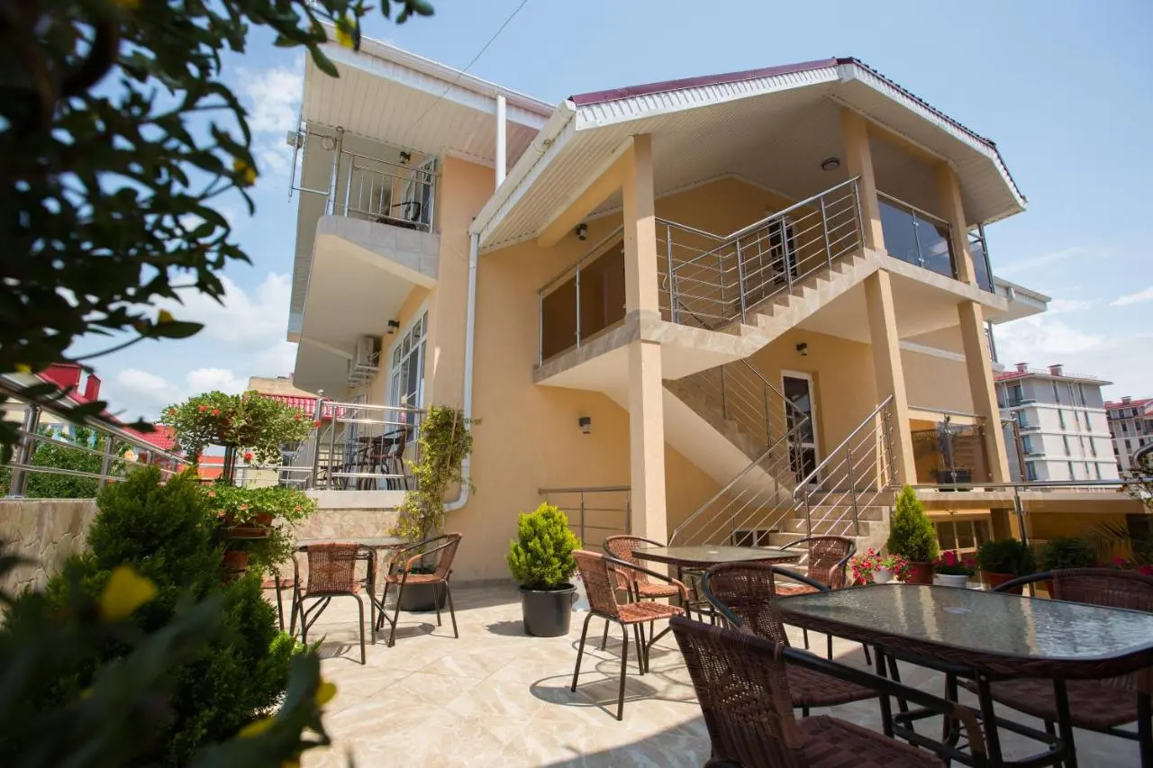 Адлер: Guest house Valentina