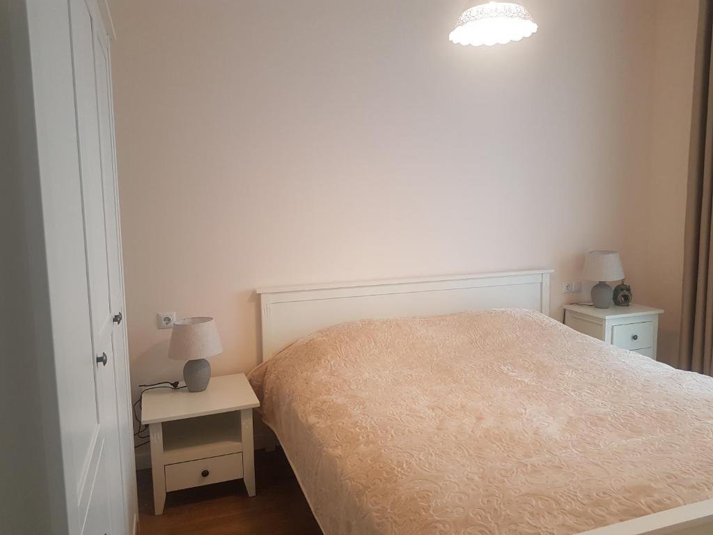 Батуми: APT on Gorgasali 156