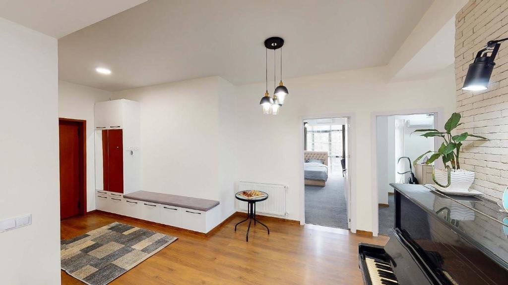 Тбилиси: 3 bedrooms mirotadze St.