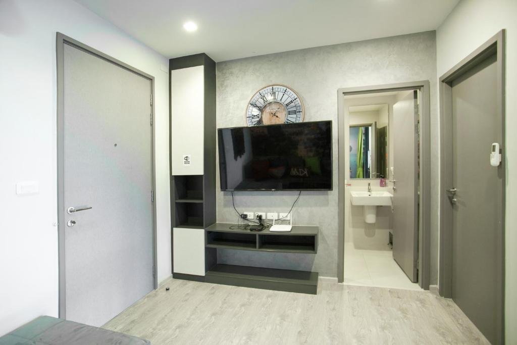 Паттайя: The Base Central Pattaya Deluxe