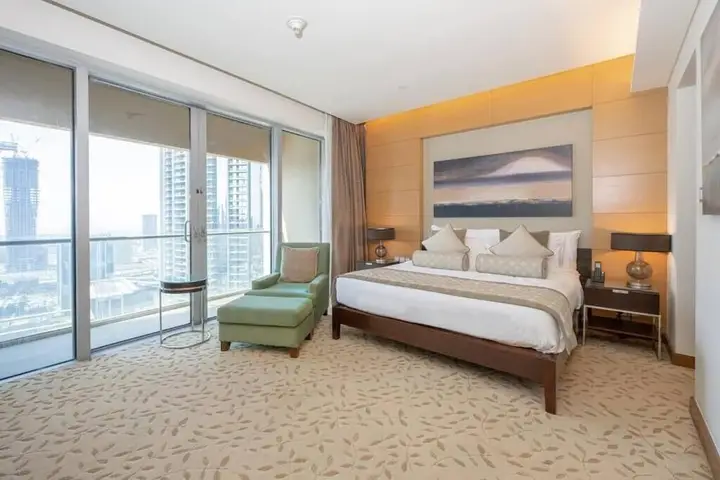 Дубай: Emaar Fashion Avenue – Formerly Address Dubai Mall Four Apple
