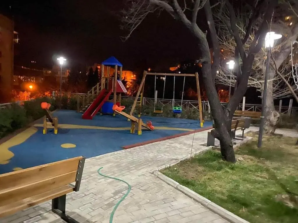 Тбилиси: Apartment Delisi with children's playground