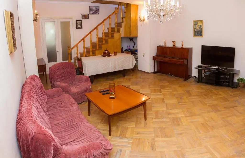 Тбилиси: Cozy house at historical place of Tbiisi