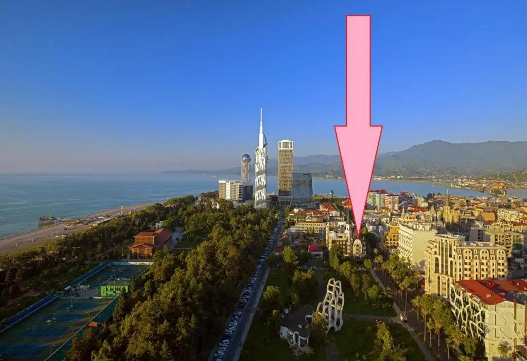Батуми: Batumi Face House