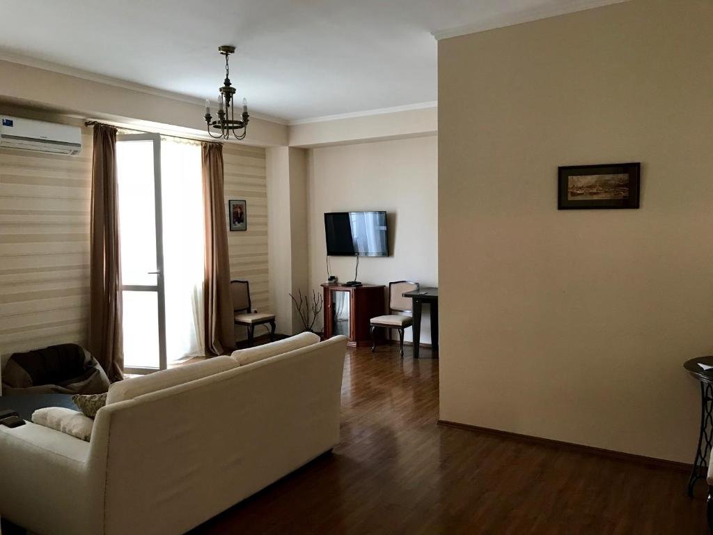 Тбилиси: City Center Apartment -Near Vake Park