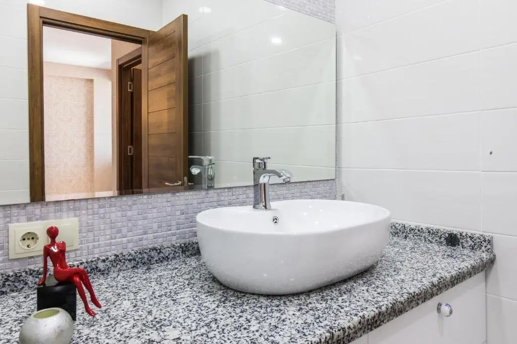 Cozy Apartment in Old Tbilisi Historic Heart of the city — фото 1