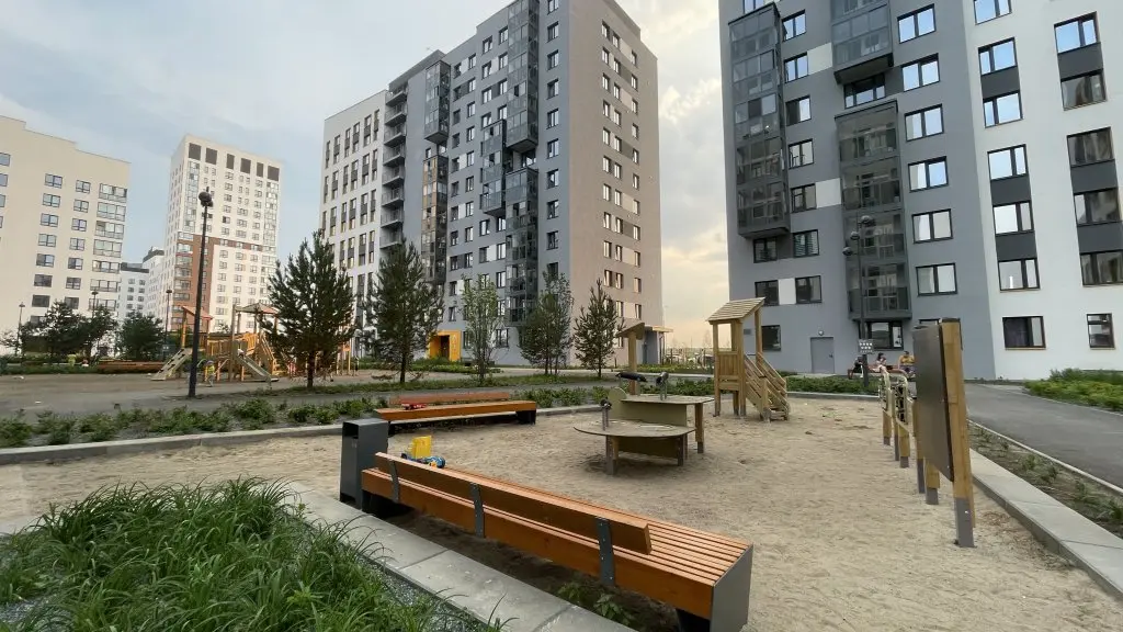 Екатеринбург: Апартаменты Арена Авто в микрорайоне Солнечный