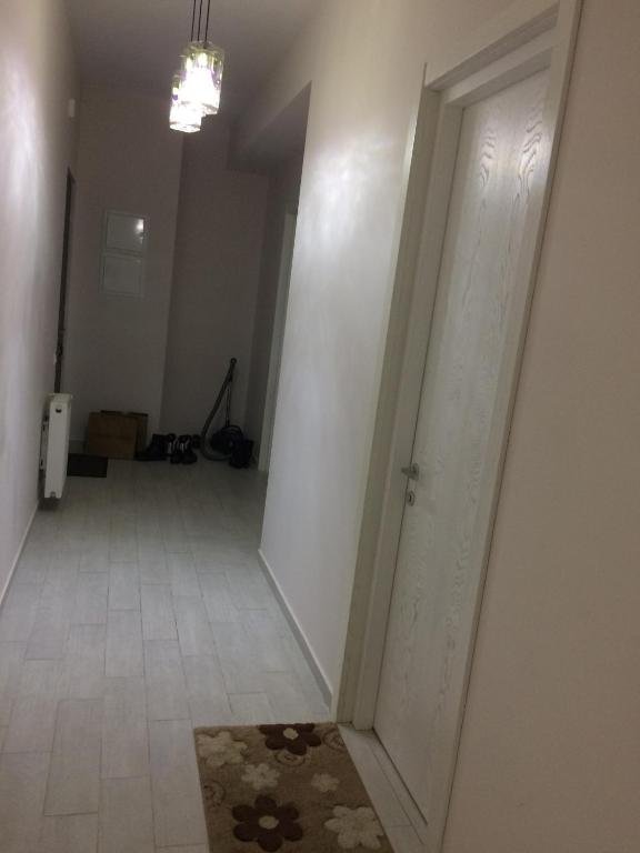 Тбилиси: 25 Alexander Kazbegi Avenue