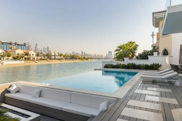Дубай: Вилла Palm Jumeirah Paradise