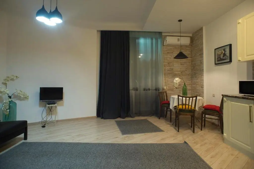 Тбилиси: Iras Apartment in Old Tbilisi