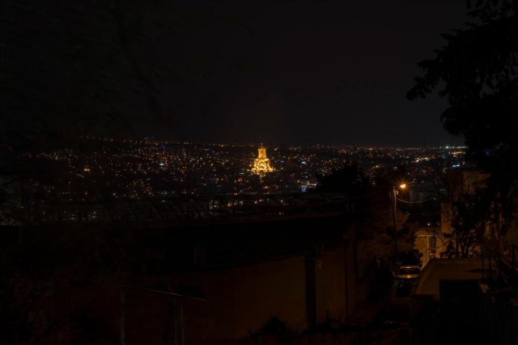 Тбилиси: Iras Apartment in Old Tbilisi
