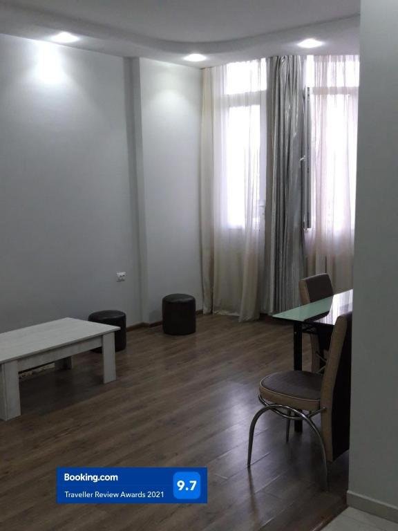 Батуми: Mari Apartment