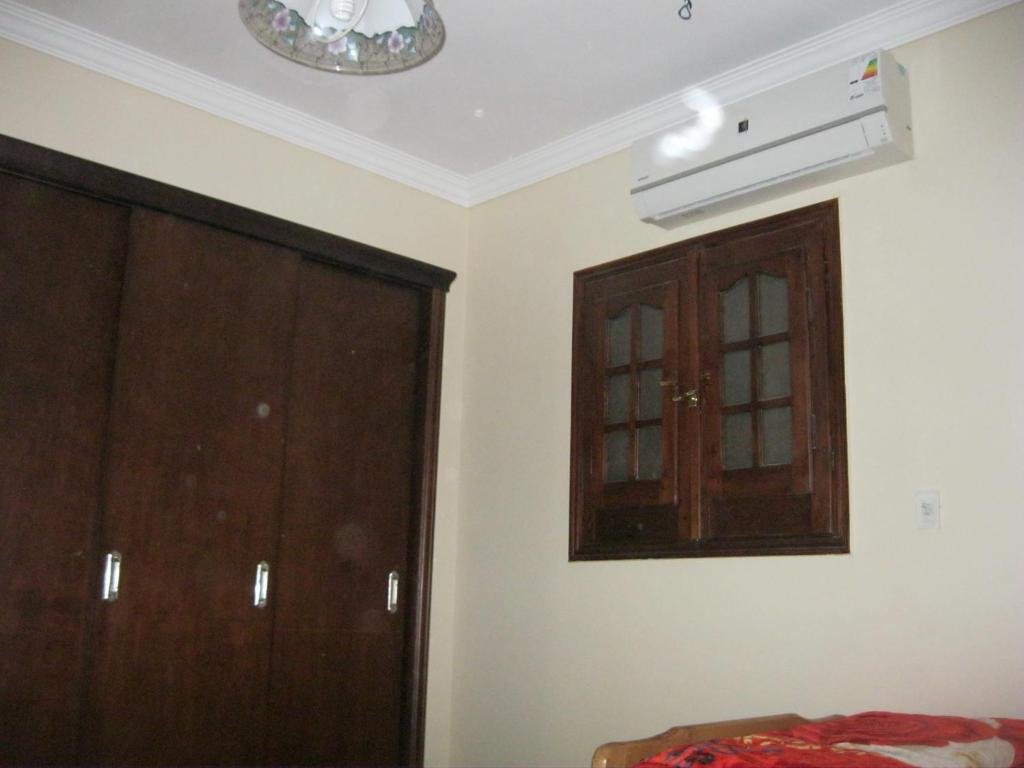 Гиза: Three-Bedroom Apartment at Nazlet El Semman