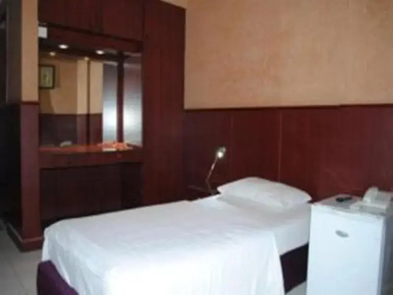 Дубай: Sapphire Grand Hotel