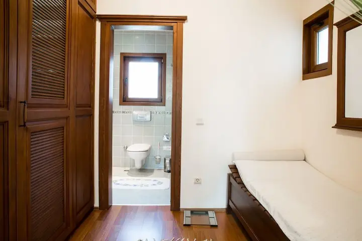 Яликавак: Important Group Villa Alaca