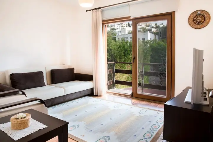 Яликавак: Important Group Villa Alaca