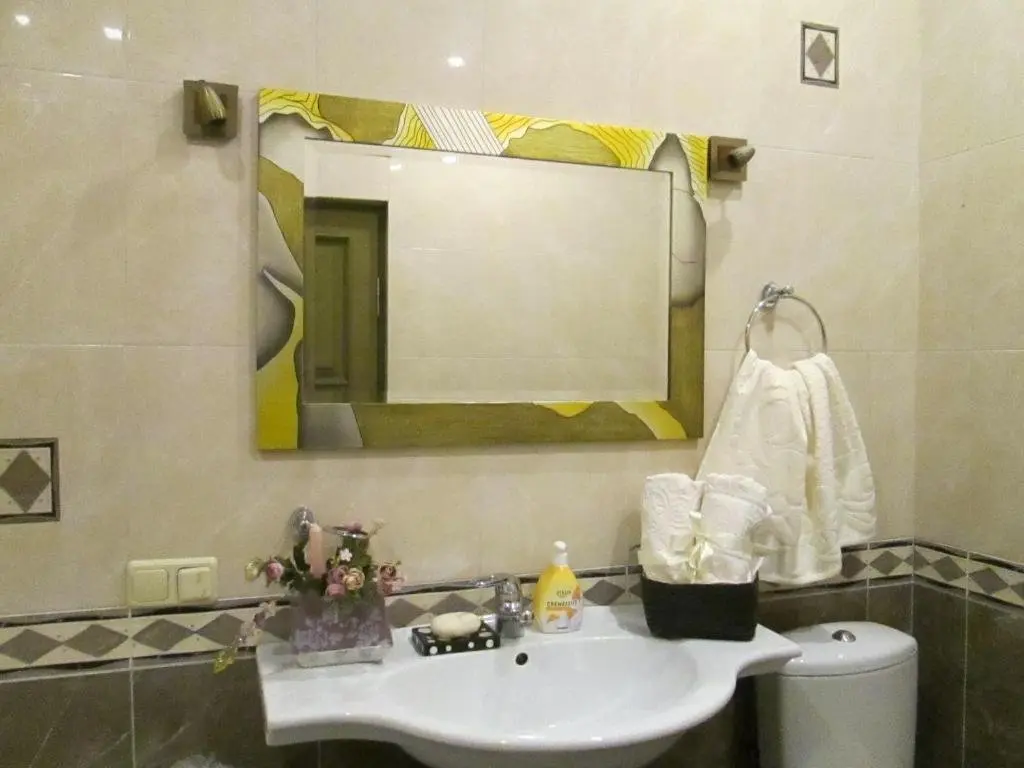 Тбилиси: Luxury Apartment On Bazaleti 7