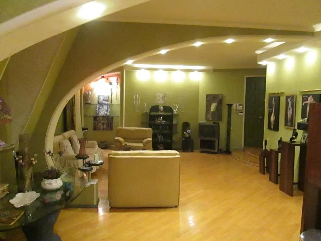 Тбилиси: Luxury Apartment On Bazaleti 7